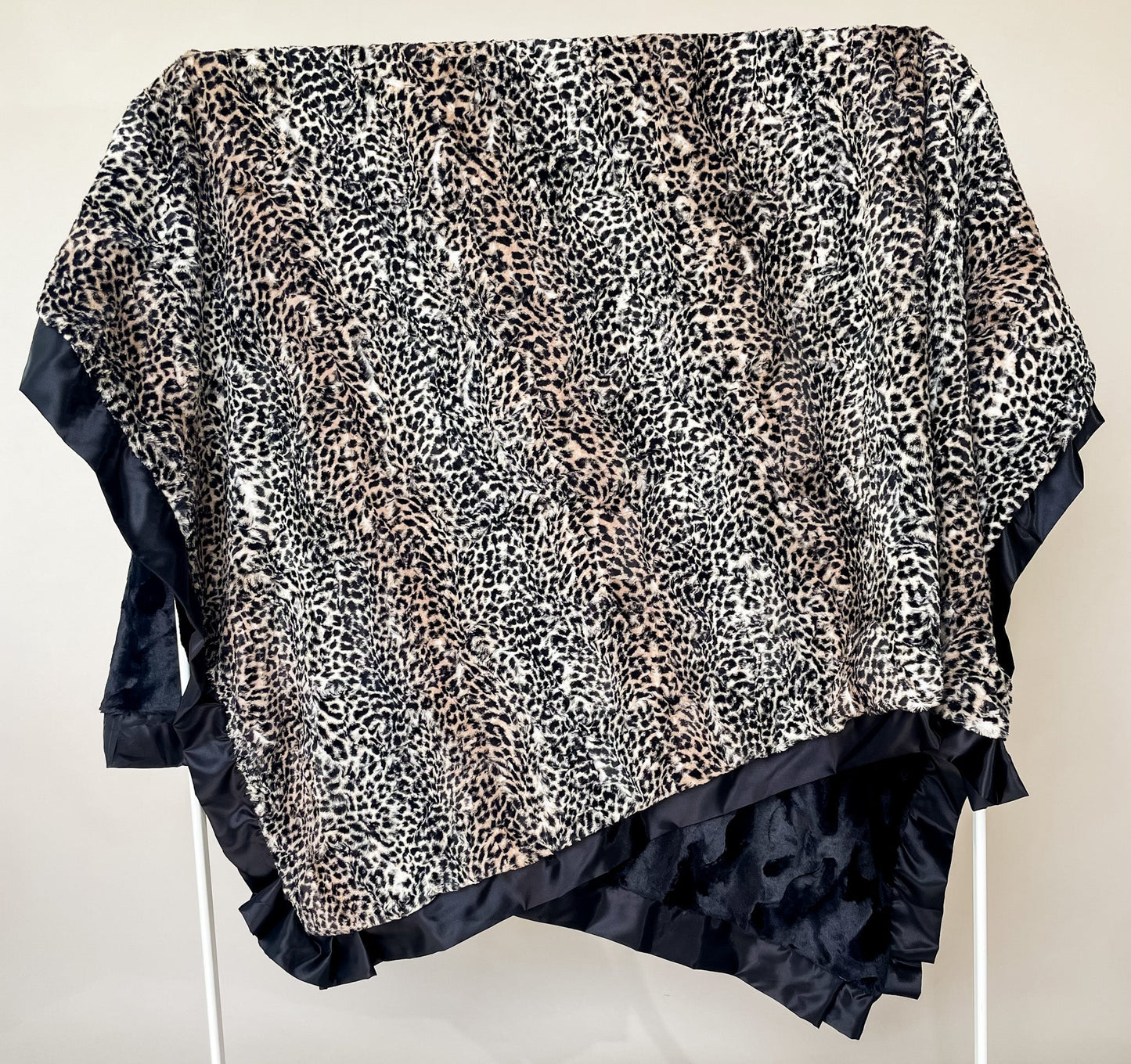 Adult Luxe | Black Cheetah Blanket
