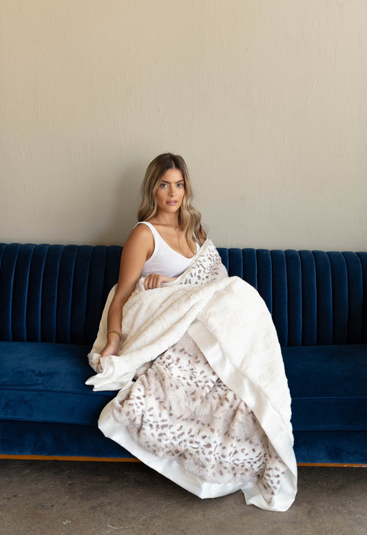 Adult Luxe | Snowcat Ivory Blanket