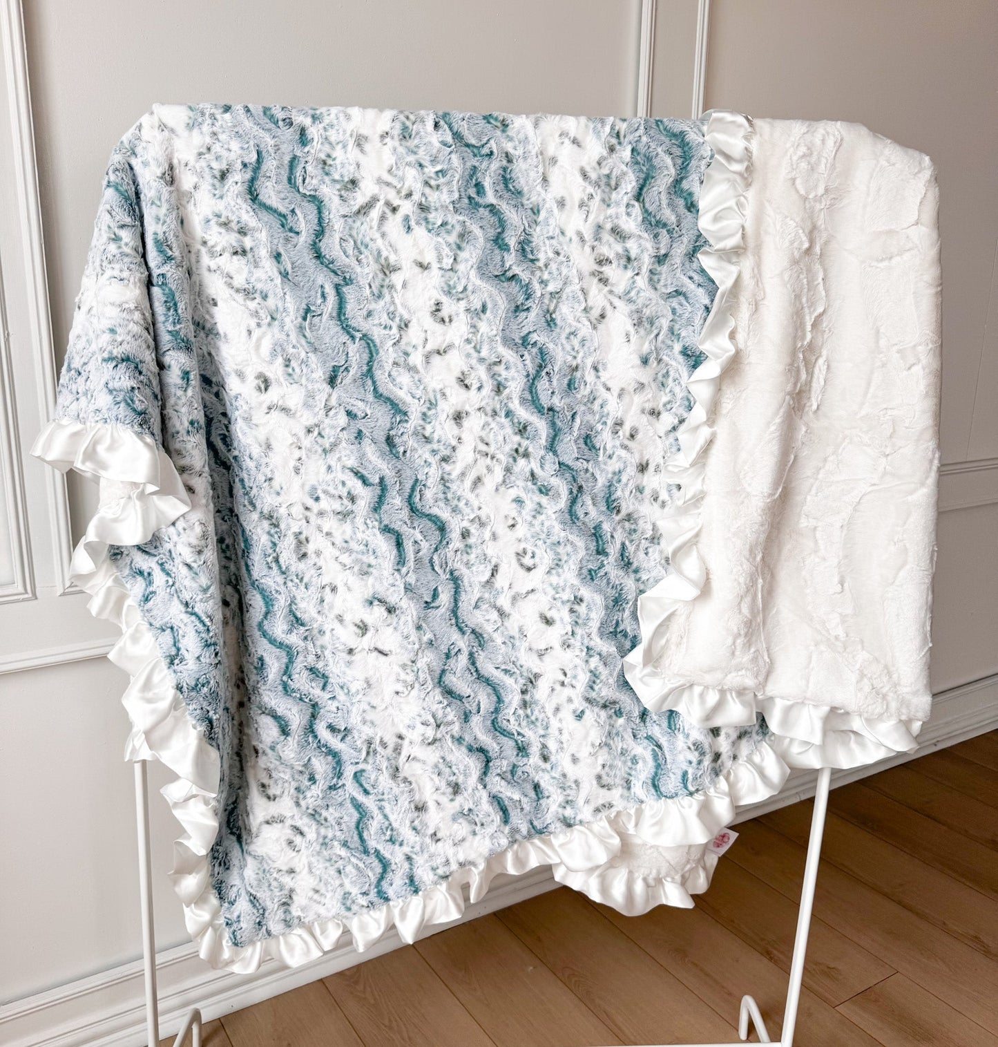 Adult Luxe Ruffle | Shoreline Dreams Blanket