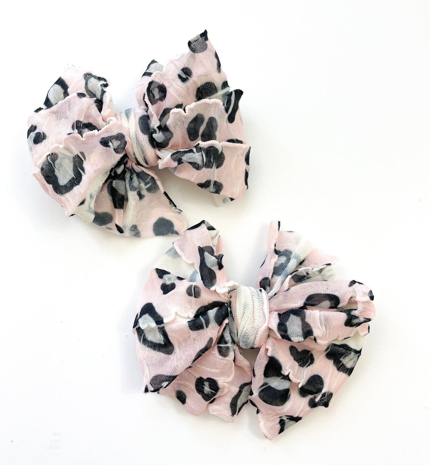 Ruffle Clip | Leopard Pink